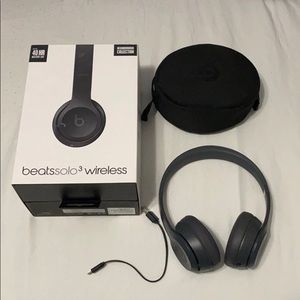 Beatssolo3 wireless Headphones